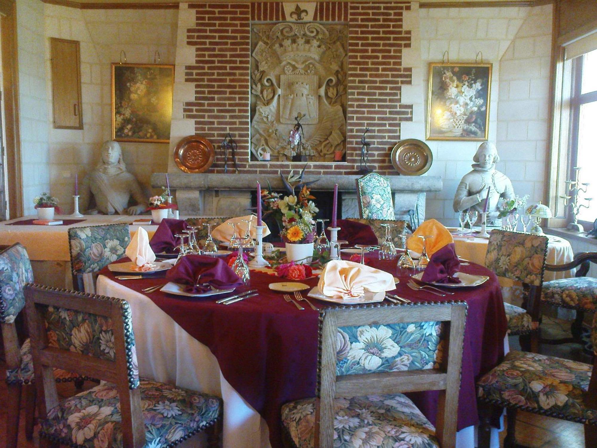 Vervins Chateau La Tour Du Roy מראה חיצוני תמונה